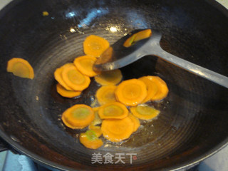 三蔬炒牛肉的做法步骤：3
