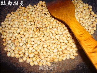 二月二的炒黄豆的做法步骤：2