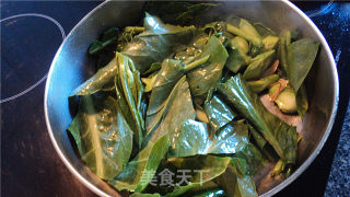 腊肉炒芥兰的做法步骤：2