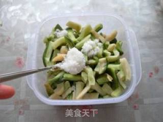 酱拌萝卜干的做法步骤：2