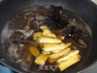 海参一锅鲜的做法步骤：2