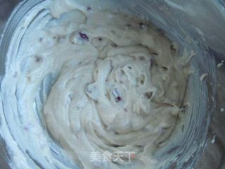 蔓越莓麦芬蛋糕的做法步骤：2