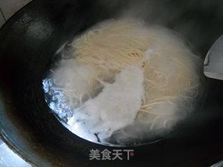 黑椒汁牛肉面的做法步骤：4