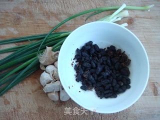 斋鱼煲的做法步骤：2