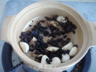 斋鱼煲的做法步骤：2