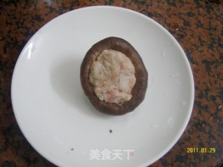 鲜香滑嫩【芙蓉酿香菇】的做法步骤：2