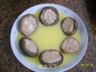鲜香滑嫩【芙蓉酿香菇】的做法步骤：2