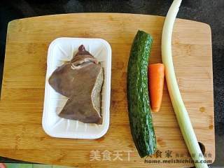 黄瓜炒猪肝的做法步骤：4