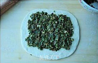 韭菜肉花卷的做法步骤：4