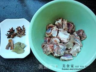 糖醋排骨的做法步骤：4