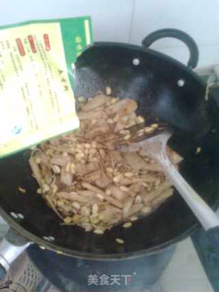 旧貌换新颜---豆芽肉丝炒饼的做法步骤：2