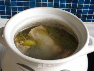 竹荪笨鸡汤的做法步骤：3