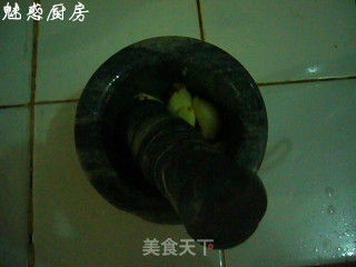 蒸芹菜叶的做法步骤：2