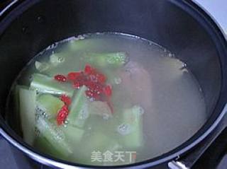年后的第一道菜----莴苣风鹅汤的做法步骤：2