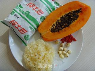 丰胸圣品----木瓜银耳炖牛奶的做法步骤：3