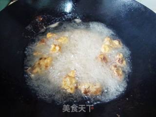 糖醋排骨的做法步骤：2