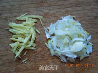 猪骨粥的做法步骤：2