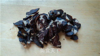辣炒腊肉豆干的做法步骤：2