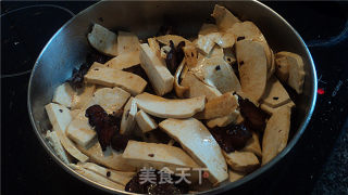 辣炒腊肉豆干的做法步骤：2