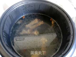 当归鸡汤面的做法步骤：3