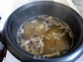 当归鸡汤面的做法步骤：3