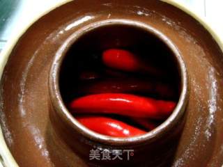 家庭小菜、调料一坛做“酸角和泡椒”的做法步骤：2