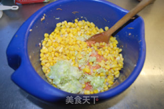 猪肉玉米馅饺子的做法步骤：2