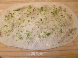 香葱花卷的做法步骤：2