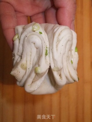 香葱花卷的做法步骤：2