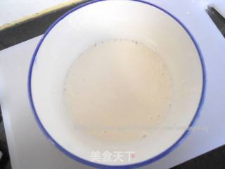 紫甘蓝肉松蛋卷的做法步骤：2