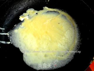 紫甘蓝肉松蛋卷的做法步骤：2