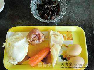 酸辣鸡蛋汤的做法步骤：4