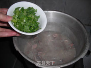 妈咪宝贝补血御寒粥——猪肝瘦肉粥的做法步骤：3