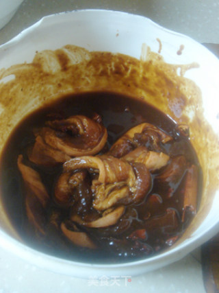 别有乾坤的健康肉菜——金银蒸肉的做法步骤：4