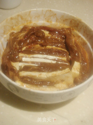 别有乾坤的健康肉菜——金银蒸肉的做法步骤：4