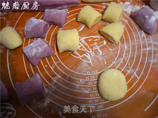 紫薯双色土司的做法步骤：2