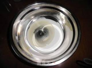 初学者必读----牛奶戚风蛋糕的做法步骤：3