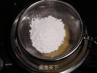 初学者必读----牛奶戚风蛋糕的做法步骤：3