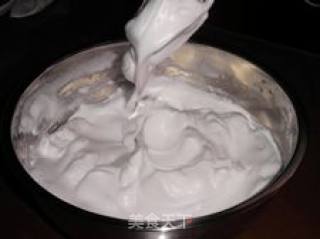 初学者必读----牛奶戚风蛋糕的做法步骤：3
