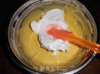 初学者必读----牛奶戚风蛋糕的做法步骤：3