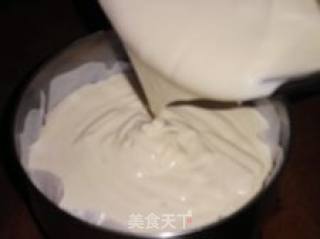 初学者必读----牛奶戚风蛋糕的做法步骤：3
