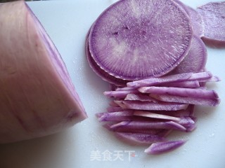凉拌紫萝卜的做法步骤：2