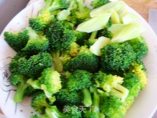 凉拌西兰花的做法步骤：4