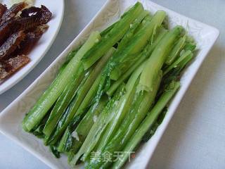 简单V奢华美味：豆豉鲮鱼油麦菜的做法步骤：3