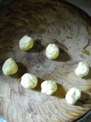 贴饼子熬小鱼的做法步骤：3