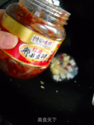 贴饼子熬小鱼的做法步骤：3