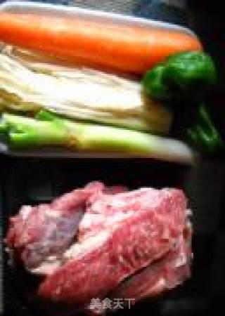微波金针牛肉卷的做法步骤：3