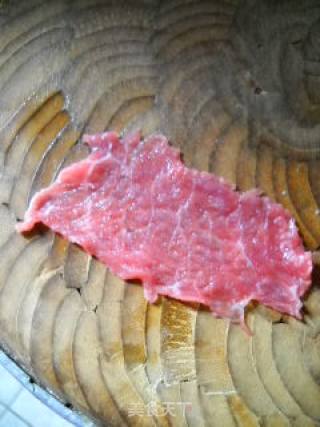 微波金针牛肉卷的做法步骤：3