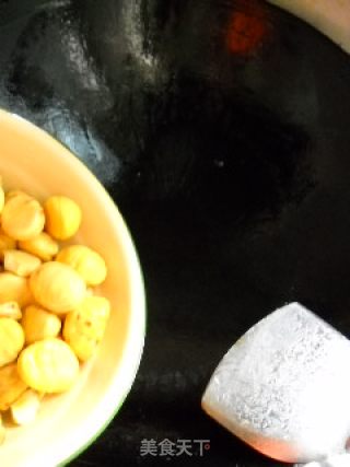 花生栗子焖牛腩的做法步骤：3