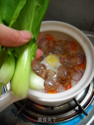 洋葱沙茶煲仔饭的做法步骤：3